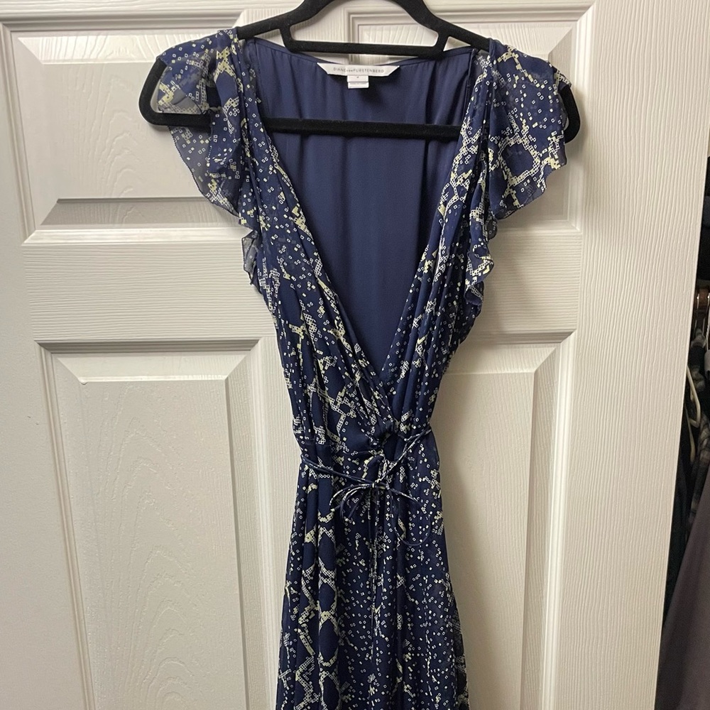 Diane Von Furstenberg Delancey Dress Blue Silk Wrap Dress.